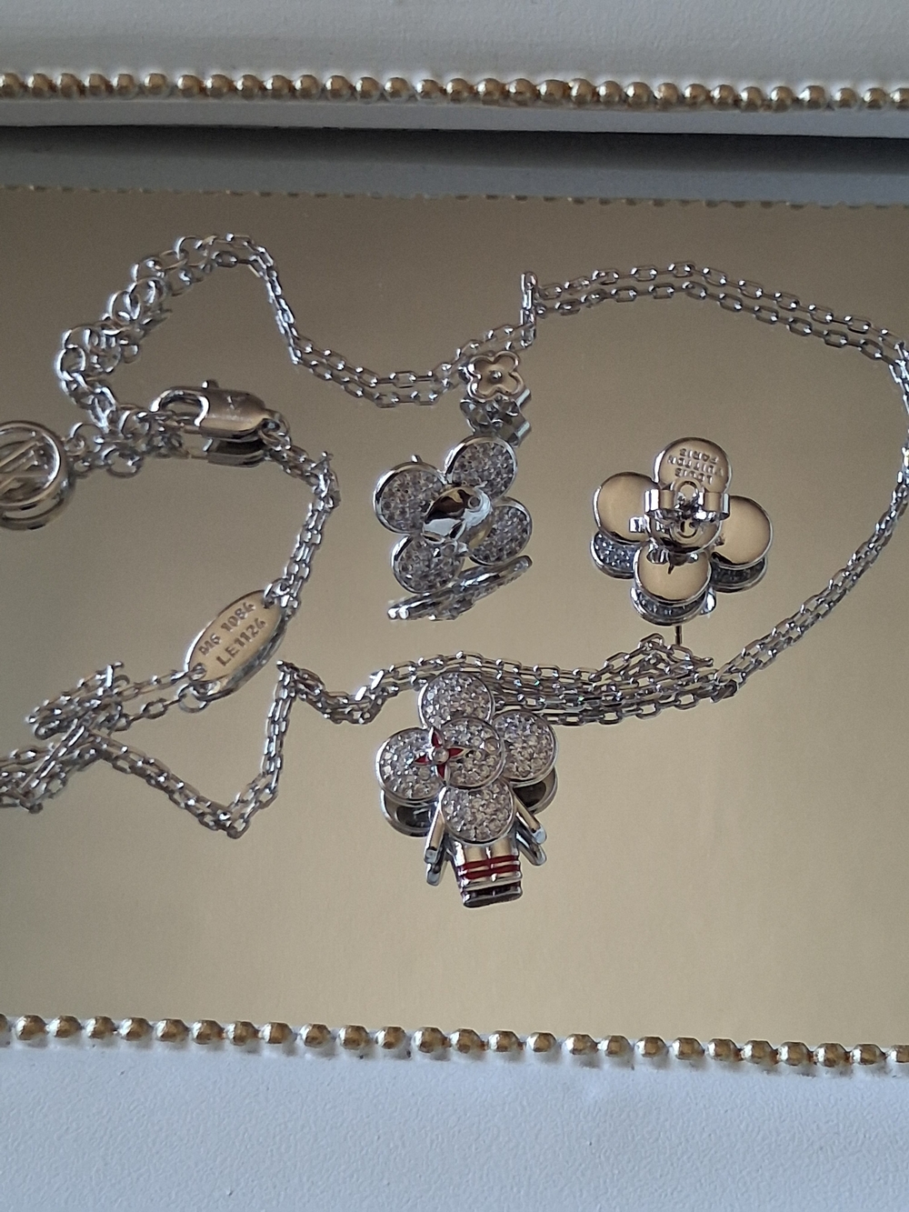 Pretty Bird Silver Flower Cluster Necklace And Necklace And Earings